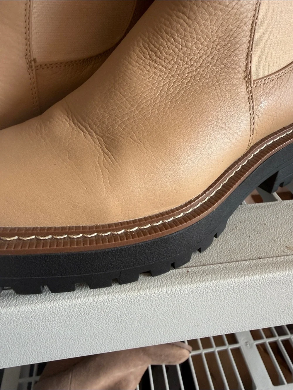 Sam Edelman Tan Chelsea Lug Booties Sz 7 MSRP $170
